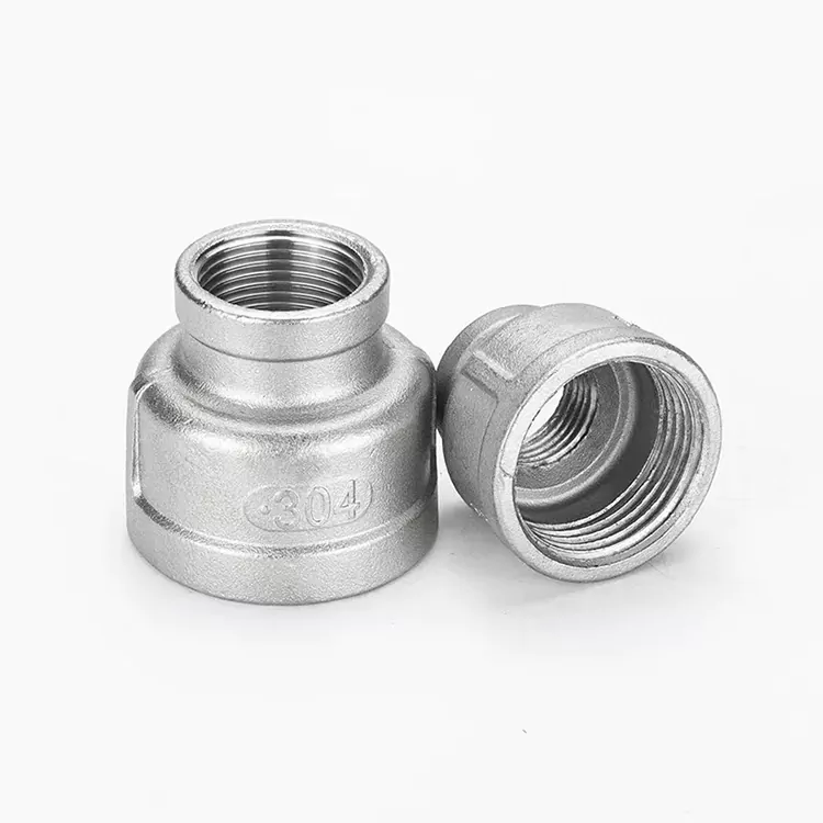 Conector reductor de rosca macho